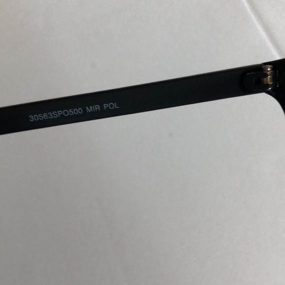 🏵2/$35🏵 Fashion Sunglasses - Picture 10 of 11